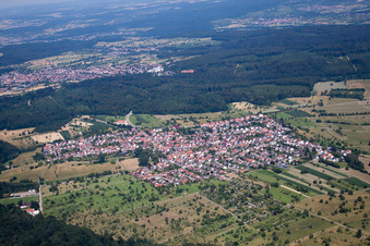 Enregistrement par drone de Quartier Spessart in Ettlingen dans le département Bade-Wurtemberg, Allemagne