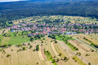 Vue oblique de Quartier Langenalb in Straubenhardt dans le département Bade-Wurtemberg, Allemagne