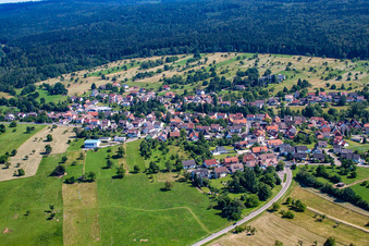 Quartier Langenalb in Straubenhardt dans le département Bade-Wurtemberg, Allemagne d'en haut