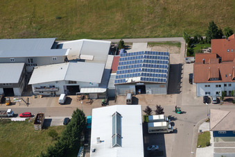 Zone commerciale Im Schwarzenbusch à le quartier Pfaffenrot in Marxzell dans le département Bade-Wurtemberg, Allemagne vue d'en haut