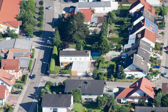 Vue aérienne de Zone industrielle et implantation d'entreprises à Gereut à Hatzenbühl dans le département Rhénanie-Palatinat, Allemagne