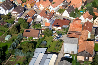Vue d'oiseau de Brehmstr à le quartier Minderslachen in Kandel dans le département Rhénanie-Palatinat, Allemagne