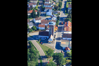 Vue aérienne de Gratte-ciel Ludovici à Jockgrim dans le département Rhénanie-Palatinat, Allemagne