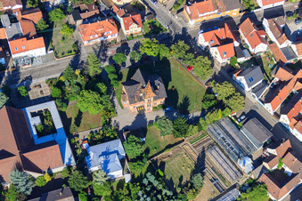 Vue aérienne de Hôtel de ville Jockgrim à Jockgrim dans le département Rhénanie-Palatinat, Allemagne