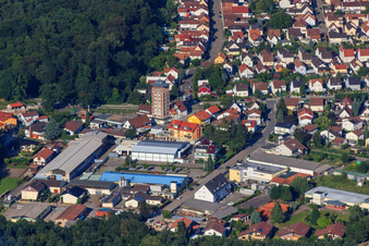 Vue oblique de Dans les stands à Jockgrim dans le département Rhénanie-Palatinat, Allemagne