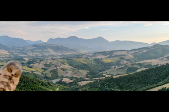 Cartoceto dans le département Les Marches, Italie vue du ciel