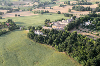 Isola di Fano dans le département Les Marches, Italie vue d'en haut