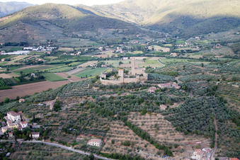Vue aérienne de Poggiolo dans le département Toscane, Italie