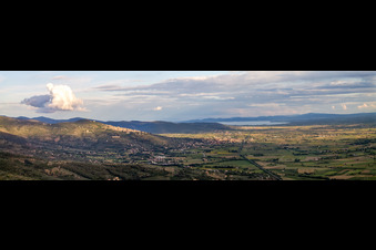 Vue aérienne de Panorama à Poggiolo dans le département Toscane, Italie