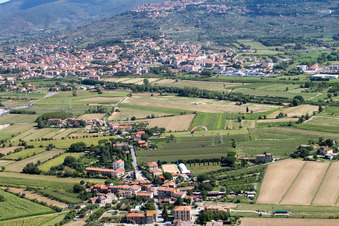 Camucia dans le département Toscane, Italie hors des airs