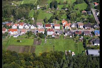 Vue oblique de Dans les jardins Bosch à le quartier Schaidt in Wörth am Rhein dans le département Rhénanie-Palatinat, Allemagne