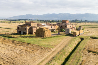 Vue aérienne de Ferme à Castroncello à Cortona dans le département Arezzo, Italie
