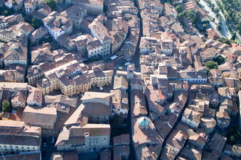 Vue oblique de Cortona dans le département Arezzo, Italie