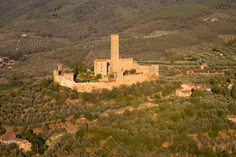 Vue d'oiseau de Poggiolo dans le département Toscane, Italie