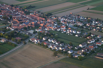 Quartier Hayna in Herxheim bei Landau dans le département Rhénanie-Palatinat, Allemagne vu d'un drone