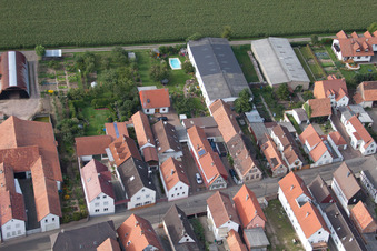 Enregistrement par drone de Saarstraße à Kandel dans le département Rhénanie-Palatinat, Allemagne