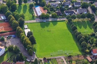 Vue oblique de Terrain de football Mörzheim à le quartier Mörzheim in Landau in der Pfalz dans le département Rhénanie-Palatinat, Allemagne