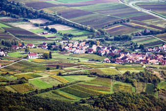 Vue aérienne de Gleiszellen-Gleishohrbach, chapelle Denys à le quartier Gleishorbach in Gleiszellen-Gleishorbach dans le département Rhénanie-Palatinat, Allemagne