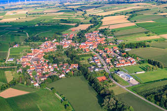 Vue aérienne de Vue du village depuis le nord-ouest à Dierbach dans le département Rhénanie-Palatinat, Allemagne
