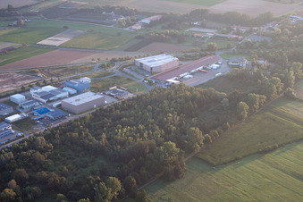 Vue aérienne de Herxheim, zone industrielle à Herxheim bei Landau dans le département Rhénanie-Palatinat, Allemagne