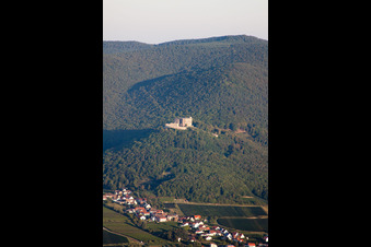 Photographie aérienne de Château de Hambach à le quartier Hambach an der Weinstraße in Neustadt an der Weinstraße dans le département Rhénanie-Palatinat, Allemagne