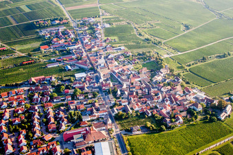 Vue aérienne de Vignobles à Herxheim am Berg dans le département Rhénanie-Palatinat, Allemagne
