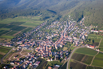 Photographie aérienne de À Münchberg à Bobenheim am Berg dans le département Rhénanie-Palatinat, Allemagne