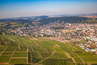 Vue aérienne de Vue des rues et des maisons dans les quartiers résidentiels à le quartier Planig in Bad Kreuznach dans le département Rhénanie-Palatinat, Allemagne