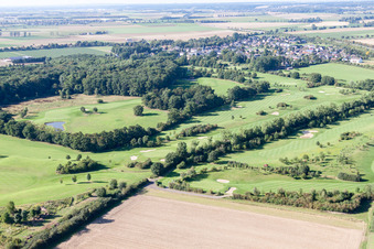 Vue aérienne de Club de golf Schloss Miel à le quartier Miel in Swisttal dans le département Rhénanie du Nord-Westphalie, Allemagne