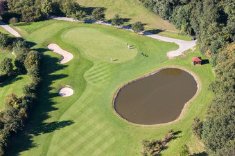 Vue oblique de Club de golf Schloss Miel à le quartier Miel in Swisttal dans le département Rhénanie du Nord-Westphalie, Allemagne
