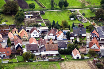 Vue d'oiseau de Gänsried à Freckenfeld dans le département Rhénanie-Palatinat, Allemagne