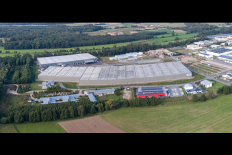 Groupe logistique ZUFALL - Filiale Kandel et Groupe STS dans le parc industriel de Horst à le quartier Minderslachen in Kandel dans le département Rhénanie-Palatinat, Allemagne vue d'en haut