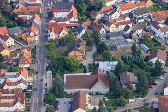 Vue aérienne de Administration municipale locale à Jockgrim dans le département Rhénanie-Palatinat, Allemagne