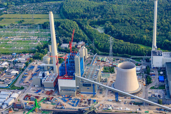 Centrale électrique à vapeur du port du Rhin ENBW à le quartier Daxlanden in Karlsruhe dans le département Bade-Wurtemberg, Allemagne d'en haut