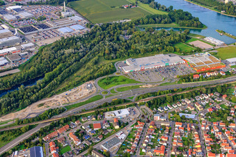 Vue aérienne de Centre Maximilien II à le quartier Maximiliansau in Wörth am Rhein dans le département Rhénanie-Palatinat, Allemagne