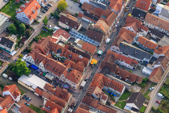 Vue aérienne de Fête de la ville 2011 à Haupt- et Gartenstr à Kandel dans le département Rhénanie-Palatinat, Allemagne