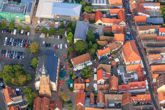 Vue oblique de Fête de la ville 2011 au Plätzel à Kandel dans le département Rhénanie-Palatinat, Allemagne