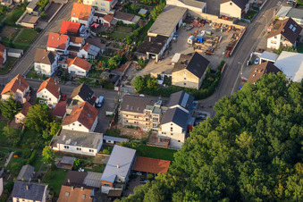 Vue aérienne de Somedi GmbH de l'AWO au coin de la Waldstraße-/Elsässer Straße à Kandel dans le département Rhénanie-Palatinat, Allemagne