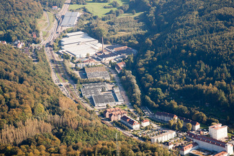 Ettlingen dans le département Bade-Wurtemberg, Allemagne vue du ciel