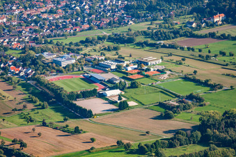 Vue aérienne de Stade Sonotronic à le quartier Langensteinbach in Karlsbad dans le département Bade-Wurtemberg, Allemagne