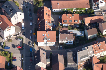Enregistrement par drone de Quartier Langensteinbach in Karlsbad dans le département Bade-Wurtemberg, Allemagne