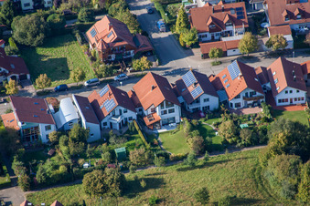 Photographie aérienne de Mozartstr à le quartier Langensteinbach in Karlsbad dans le département Bade-Wurtemberg, Allemagne