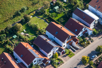 Photographie aérienne de Mozartstr à le quartier Langensteinbach in Karlsbad dans le département Bade-Wurtemberg, Allemagne