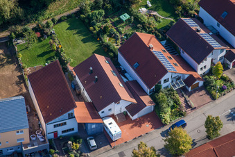 Mozartstr à le quartier Langensteinbach in Karlsbad dans le département Bade-Wurtemberg, Allemagne d'en haut