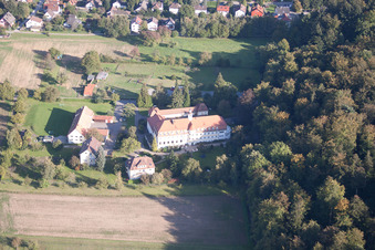Bible Home à le quartier Langensteinbach in Karlsbad dans le département Bade-Wurtemberg, Allemagne d'en haut