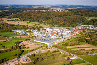 Vue aérienne de Piston Edeka à le quartier Langensteinbach in Karlsbad dans le département Bade-Wurtemberg, Allemagne
