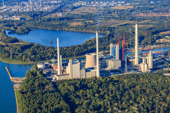 Enregistrement par drone de Centrale électrique à vapeur du port du Rhin ENBW à le quartier Daxlanden in Karlsruhe dans le département Bade-Wurtemberg, Allemagne