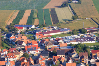 Vue aérienne de Autohaus Frey GmbH & Co.KG et BURG-HAUS GmbH à Minfeld dans le département Rhénanie-Palatinat, Allemagne
