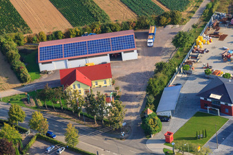 Vue aérienne de Au Gockelwirt à Minfeld dans le département Rhénanie-Palatinat, Allemagne