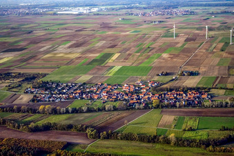 Vue aérienne de Village du sud à Herxheimweyher dans le département Rhénanie-Palatinat, Allemagne